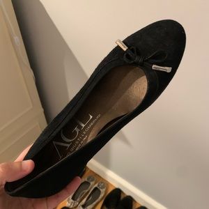 Black heels barely worn made in Italy